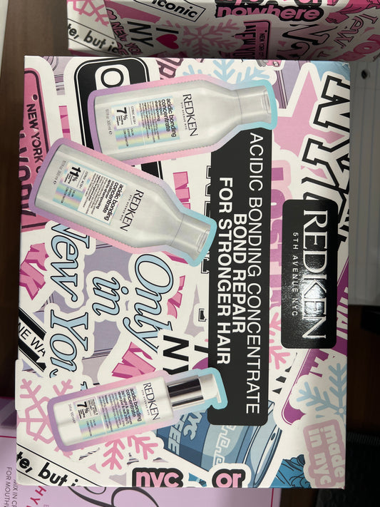 Redken Acidic Bonding Kit