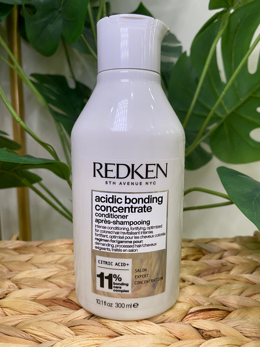 Redken Acidic Bonding Concentrate Conditioner